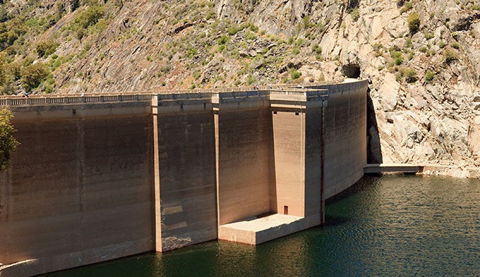 YT-Hetch-Hetchy-OShaughnessy-Dam_DP_680 O'Shaughnessy Dam in Yosemite's Hetch Hetchy Valley. Photo by David Krause
