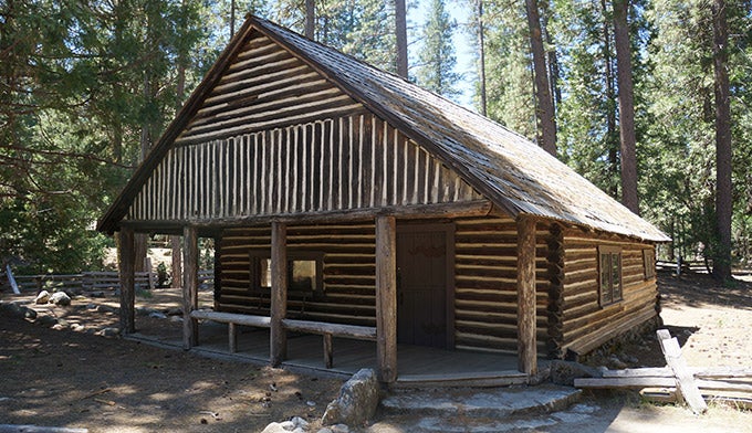 YT-Pioneed-History-Artist-Cabin_Gloria_680 Artist Cabin at the Pioneer Yosemite History Center. Photo by Gloria Wadzinski