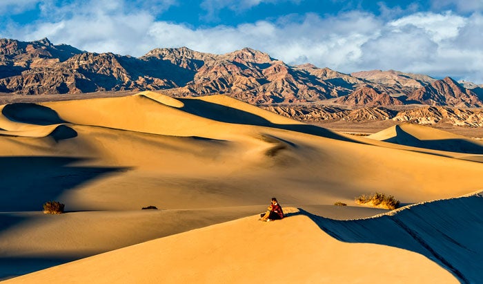 DeathValley-MesquiteFlatsSandDunes_Tam19Wen-HaurHuang_700 Mesquite Flats Sand Dunes in Death Valley National Park