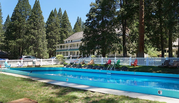 YO-Wawona-Hotel-pool_Gloria_680 Wawona Hotel and pool.