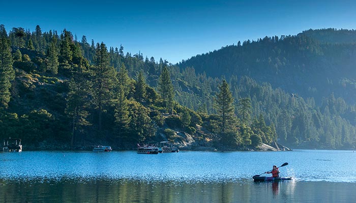 PinecrestLake_TuolumneCountyVB_700 Paddling on Pinecrest Lake