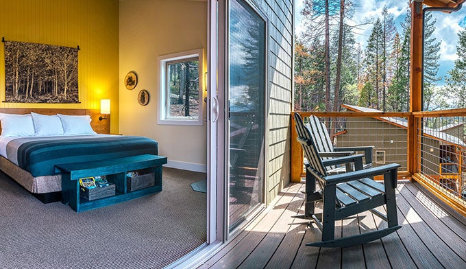 rush-creek-hillside-villa-deck-_kimcarroll_courtesyrc_680 One of the decks and rooms in a hillside villa at Rush Creek Lodge. Photo by Kim Carroll courtesy of Rush Creek