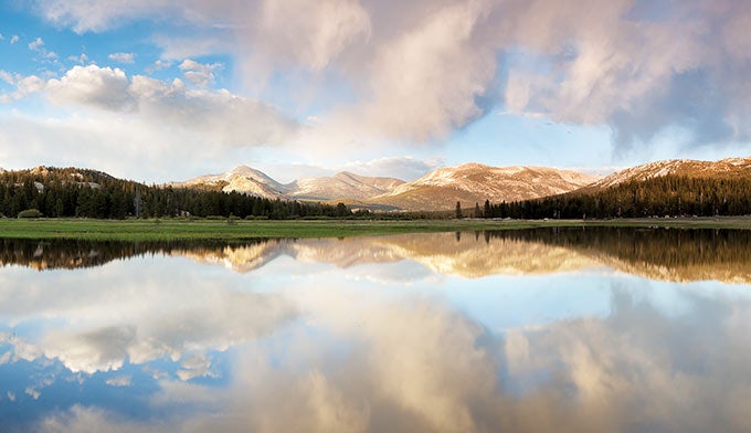 Tuolumne-Meadows-Lembert-Dome-Mt-Dana_680x392 Lembert Dome and Mt Dana from Tuolumne Meadows